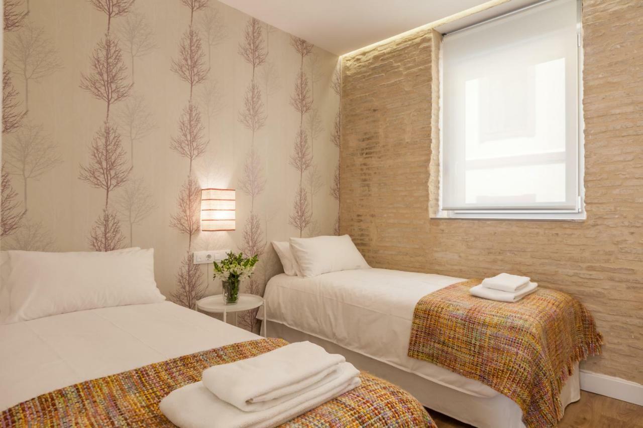 Apartamentos Rg Suites Jardines De Murillo Sevilha Exterior foto